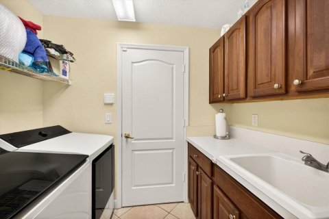 Casa en venta en Tampa, Florida, 5 dormitorios, 356.93 m2 № 2152118 - foto 19