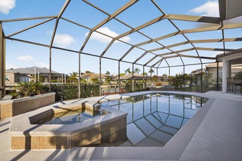 Casa en venta en Tampa, Florida, 5 dormitorios, 356.93 m2 № 2152118 - foto 4