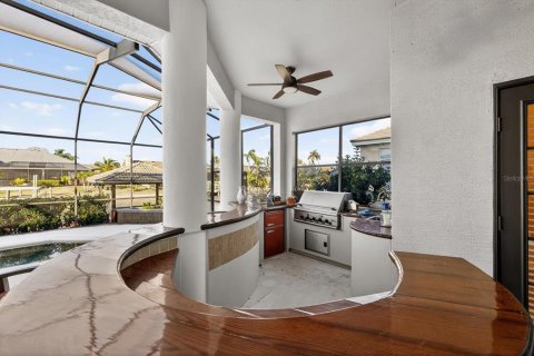 Casa en venta en Tampa, Florida, 5 dormitorios, 356.93 m2 № 2152118 - foto 6