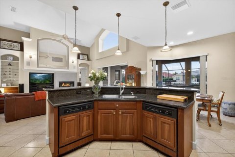 Casa en venta en Tampa, Florida, 5 dormitorios, 356.93 m2 № 2152118 - foto 24