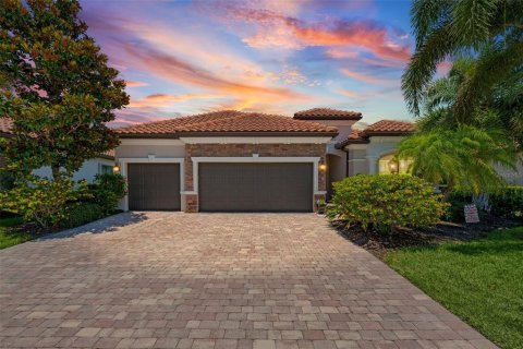 Villa ou maison à Bradenton, Floride 4 chambres, 208.01 m2 № 2413406