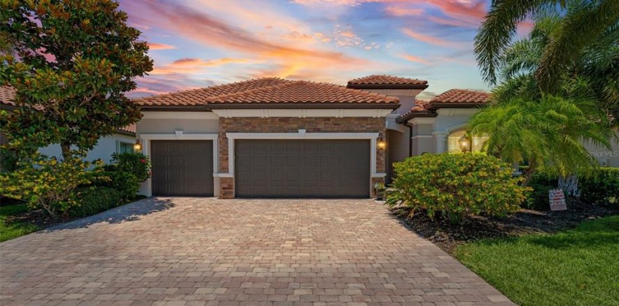 Villa ou maison à Bradenton, Floride 4 chambres, 208.01 m2 № 2413406
