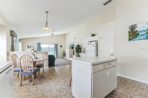 House in Davenport, Florida 4 bedrooms, 174.84 sq.m. № 1124862 - photo 7