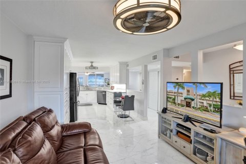 Copropriété à vendre à Tamarac, Floride: 2 chambres, 139.35 m2 № 1972048 - photo 10