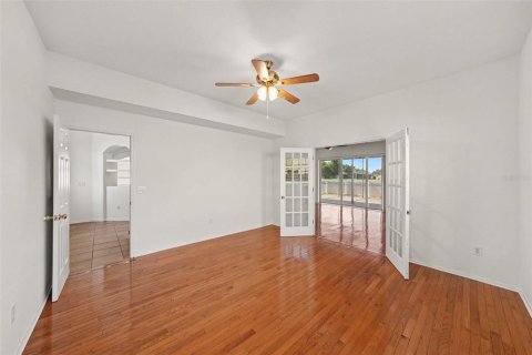 Casa en venta en Valrico, Florida, 5 dormitorios, 310.57 m2 № 2096181 - foto 10