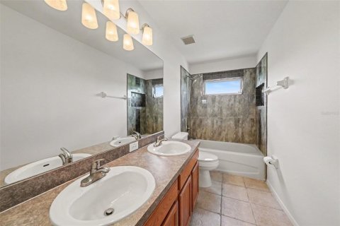 Casa en venta en Valrico, Florida, 5 dormitorios, 310.57 m2 № 2096181 - foto 29