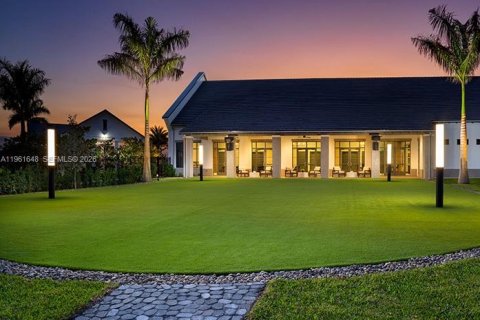 Villa ou maison à vendre à Westlake, Floride: 4 chambres, 291.9 m2 № 2024730 - photo 8