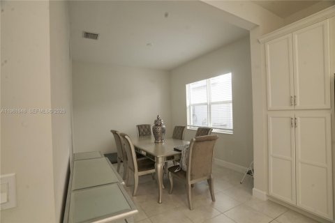 Villa ou maison à vendre à Westlake, Floride: 4 chambres, 291.9 m2 № 2024730 - photo 25