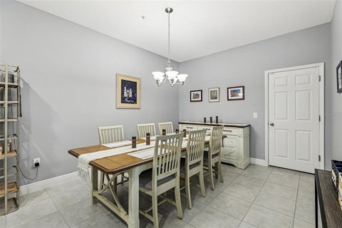 Townhouse in Winter Garden, Florida 3 bedrooms, 180.97 sq.m. № 1520023 - photo 13