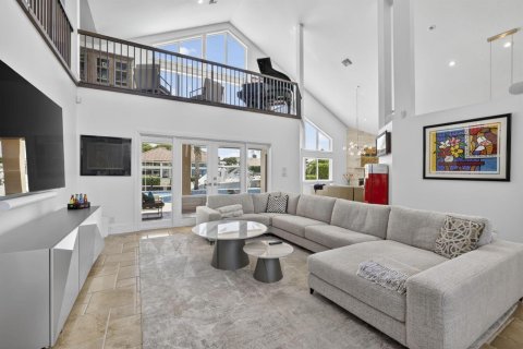House in Lighthouse Point, Florida 4 bedrooms, 323.11 sq.m. № 2085311 - photo 6