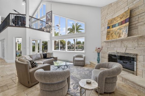 House in Lighthouse Point, Florida 4 bedrooms, 323.11 sq.m. № 2085311 - photo 19
