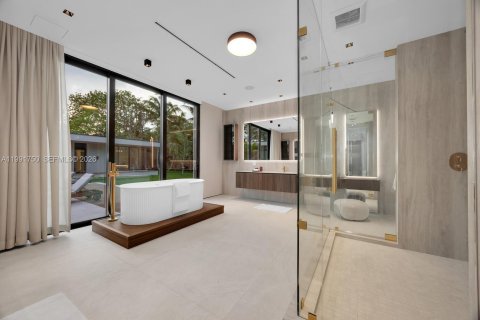 Купить виллу или дом в Пайнкрест, Флорида 7 спален, 570.23м2, № 2065009 - фото 23