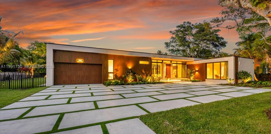 Дом в Пайнкрест, Флорида 7 спален, 570.23м2 № 2065009