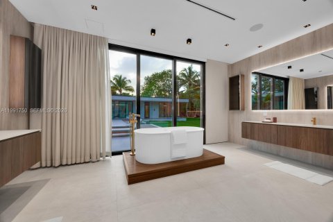 Купить виллу или дом в Пайнкрест, Флорида 7 спален, 570.23м2, № 2065009 - фото 24