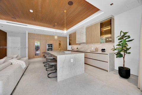 Купить виллу или дом в Пайнкрест, Флорида 7 спален, 570.23м2, № 2065009 - фото 17