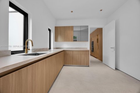 Купить виллу или дом в Пайнкрест, Флорида 7 спален, 570.23м2, № 2065009 - фото 18