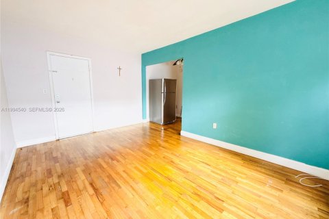 Condominio en venta en Miami, Florida, 1 dormitorio, 42.74 m2 № 2056367 - foto 4