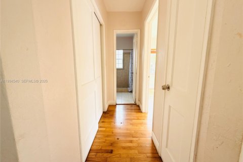 Condominio en venta en Miami, Florida, 1 dormitorio, 42.74 m2 № 2056367 - foto 5