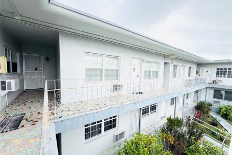 Condominio en venta en Miami, Florida, 1 dormitorio, 42.74 m2 № 2056367 - foto 15