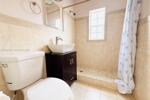 Condominio en venta en Miami, Florida, 1 dormitorio, 42.74 m2 № 2056367 - foto 11