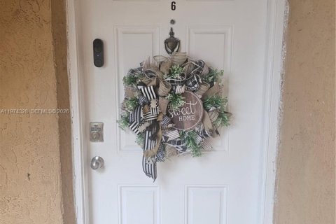 Condo in Miami, Florida, 2 bedrooms  № 2040684 - photo 19