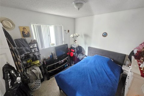 Condo in Miami, Florida, 2 bedrooms  № 2040684 - photo 15