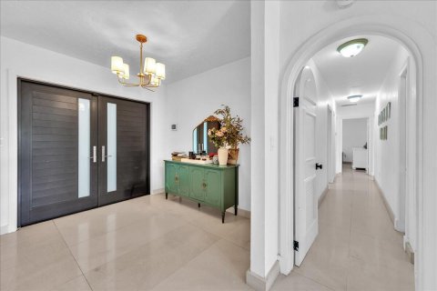 Villa ou maison à vendre à Pinecrest, Floride: 6 chambres, 380.25 m2 № 2179489 - photo 7