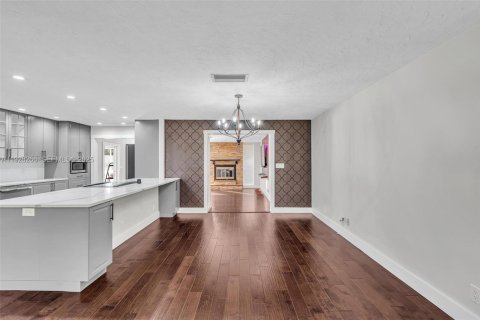 Купить виллу или дом в Локсахатчи-Гроувс, Флорида 3 спальни, 188.5м2, № 1988324 - фото 12