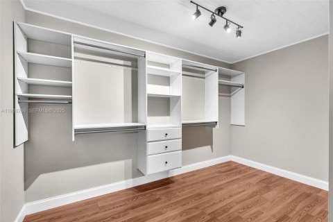 Купить виллу или дом в Локсахатчи-Гроувс, Флорида 3 спальни, 188.5м2, № 1988324 - фото 28