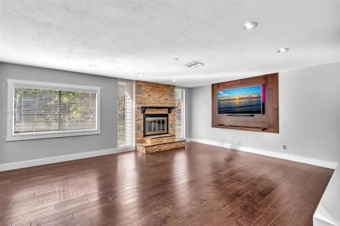 Купить виллу или дом в Локсахатчи-Гроувс, Флорида 3 спальни, 188.5м2, № 1988324 - фото 18