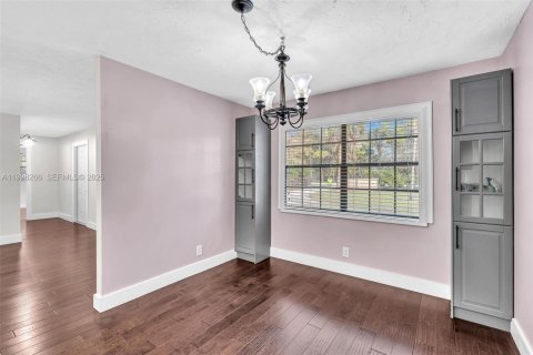 Купить виллу или дом в Локсахатчи-Гроувс, Флорида 3 спальни, 188.5м2, № 1988324 - фото 17