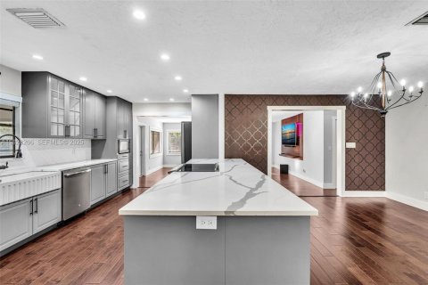 Купить виллу или дом в Локсахатчи-Гроувс, Флорида 3 спальни, 188.5м2, № 1988324 - фото 11