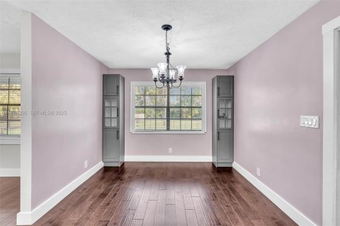 Купить виллу или дом в Локсахатчи-Гроувс, Флорида 3 спальни, 188.5м2, № 1988324 - фото 16