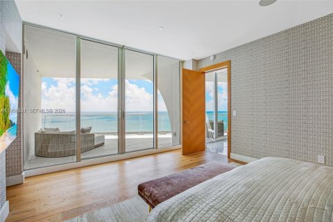 Condominio en alquiler en Sunny Isles Beach, Florida, 3 dormitorios, 233.28 m2 № 2011163 - foto 13