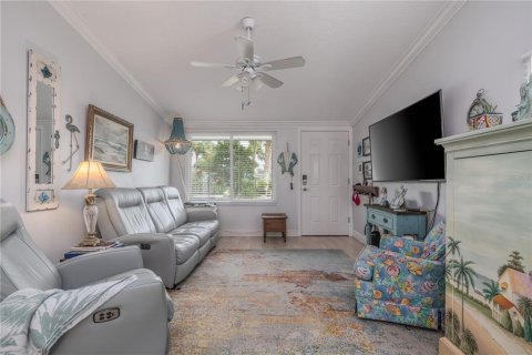 Condo in New Smyrna Beach, Florida, 2 bedrooms  № 2218901 - photo 6