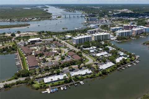Condo in New Smyrna Beach, Florida, 2 bedrooms  № 2218901 - photo 26