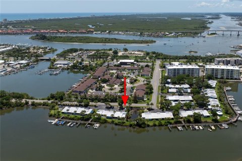 Condo in New Smyrna Beach, Florida, 2 bedrooms  № 2218901 - photo 25