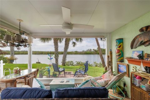 Condo in New Smyrna Beach, Florida, 2 bedrooms  № 2218901 - photo 15