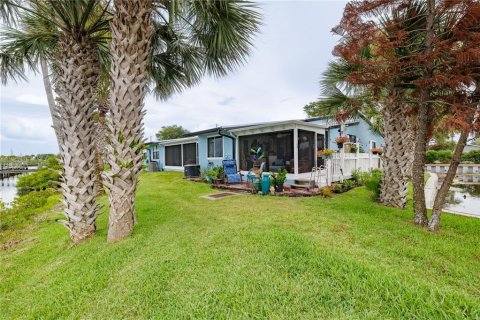 Condo in New Smyrna Beach, Florida, 2 bedrooms  № 2218901 - photo 17