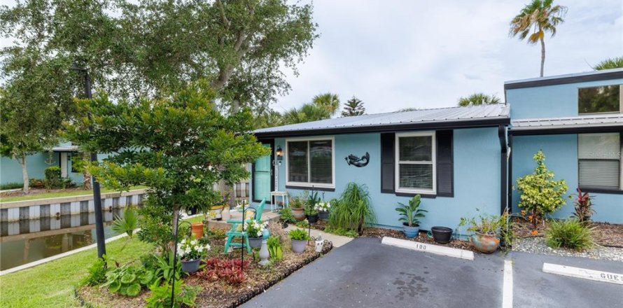 Condo in New Smyrna Beach, Florida, 2 bedrooms  № 2218901