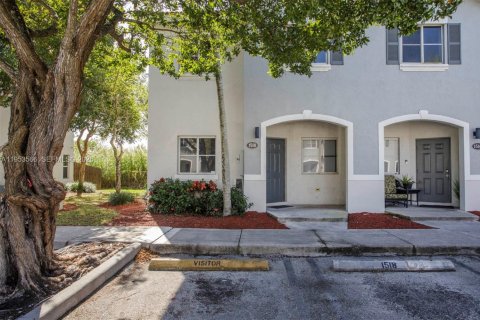 Adosado en Homestead, Florida 3 dormitorios, 140.19 m2 № 2011754