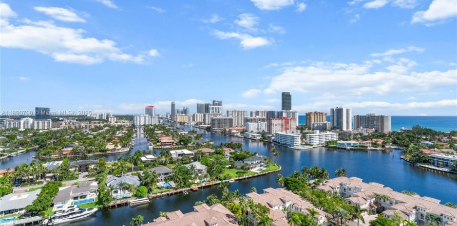 Condo in Aventura, Florida, 3 bedrooms № 1944639