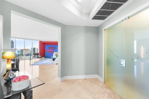 Condo in Aventura, Florida, 3 bedrooms  № 1944639 - photo 3