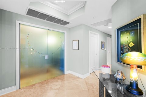 Condo in Aventura, Florida, 3 bedrooms  № 1944639 - photo 4