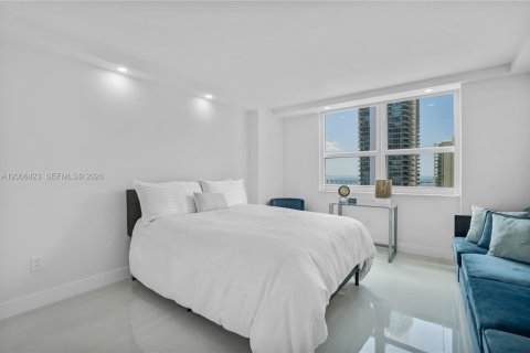 Купить кондоминиум в Майами, Флорида 2 спальни, 105.91м2, № 2090130 - фото 15