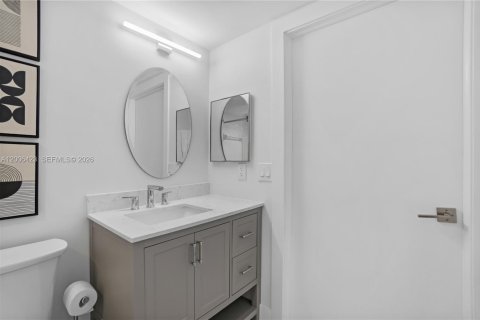 Купить кондоминиум в Майами, Флорида 2 спальни, 105.91м2, № 2090130 - фото 24