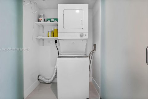 Купить кондоминиум в Майами, Флорида 2 спальни, 105.91м2, № 2090130 - фото 27