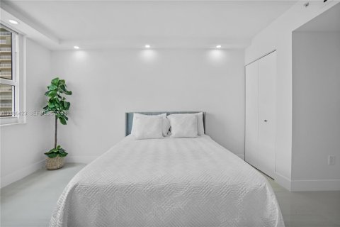 Купить кондоминиум в Майами, Флорида 2 спальни, 105.91м2, № 2090130 - фото 23
