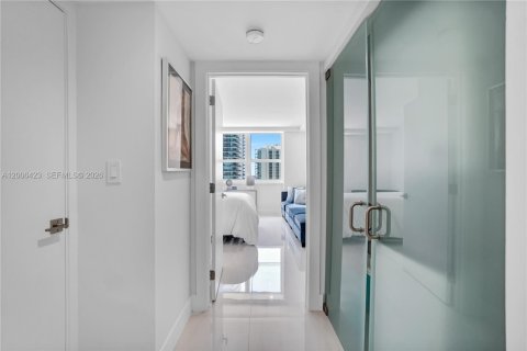 Купить кондоминиум в Майами, Флорида 2 спальни, 105.91м2, № 2090130 - фото 20