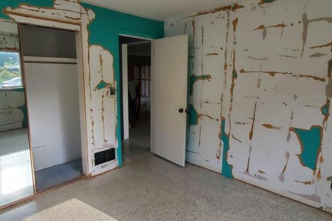 Купить виллу или дом в Семинол, Флорида 13 комнат, 203.36м2, № 2220739 - фото 14